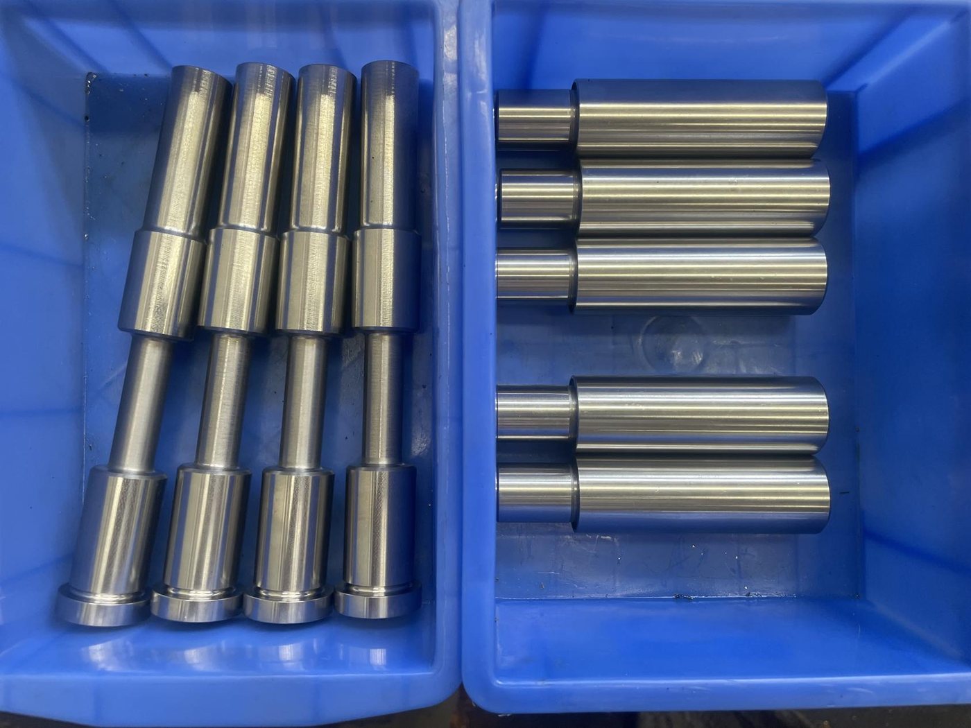 Finished turned pins and spacer parts