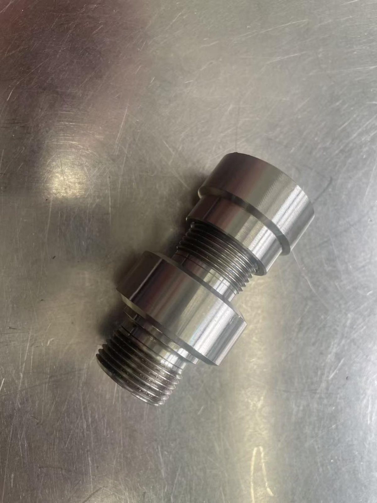 CNC Threaded Fittings & Connectors Precision turned threaded metal part